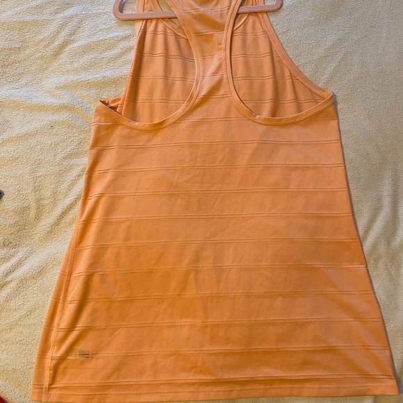 Athleta breezy tank - Picture 3 of 3